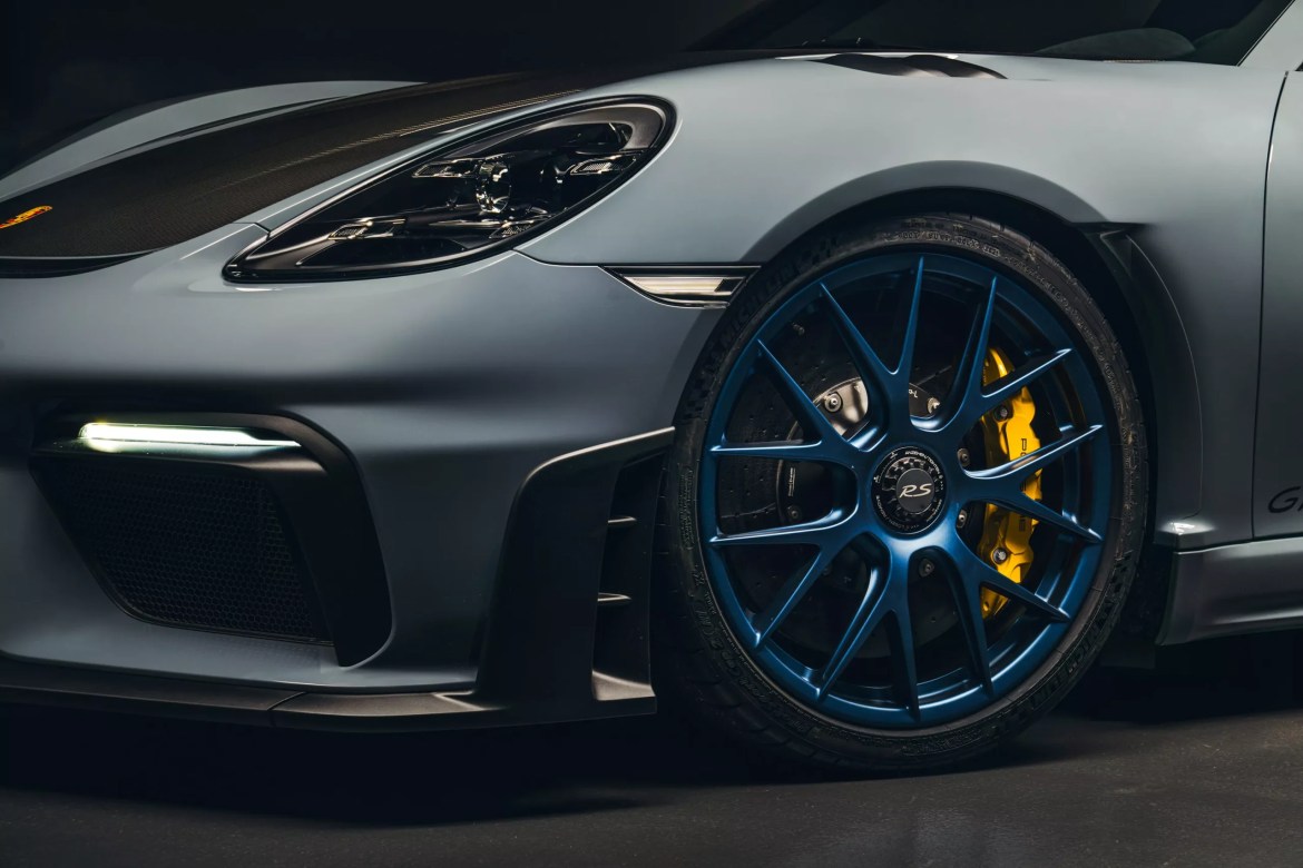 Porsche 718 Cayman GT4 RS: Врвна спортска верзија со 4.0-литрен атмосферски мотор