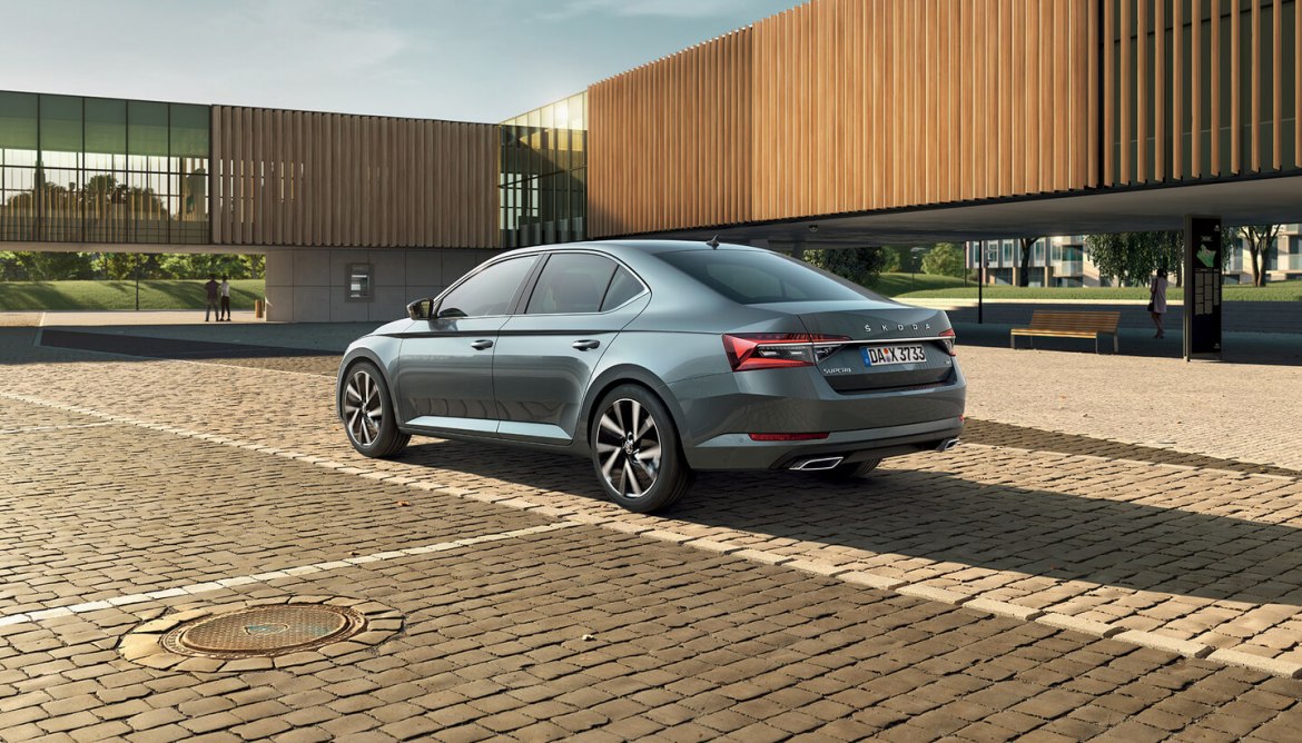 Skoda Superb: Современ стил и технологија во иднината на седан возилата