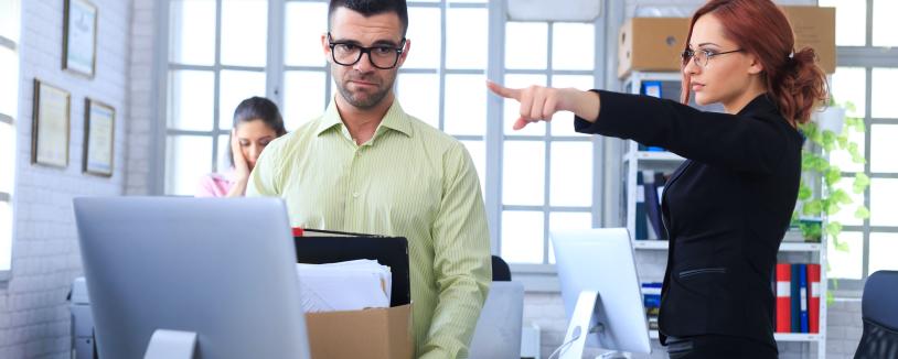 Tesla: Преглед на работната култура и предизвиците во глобалната фабрика за електрични возила