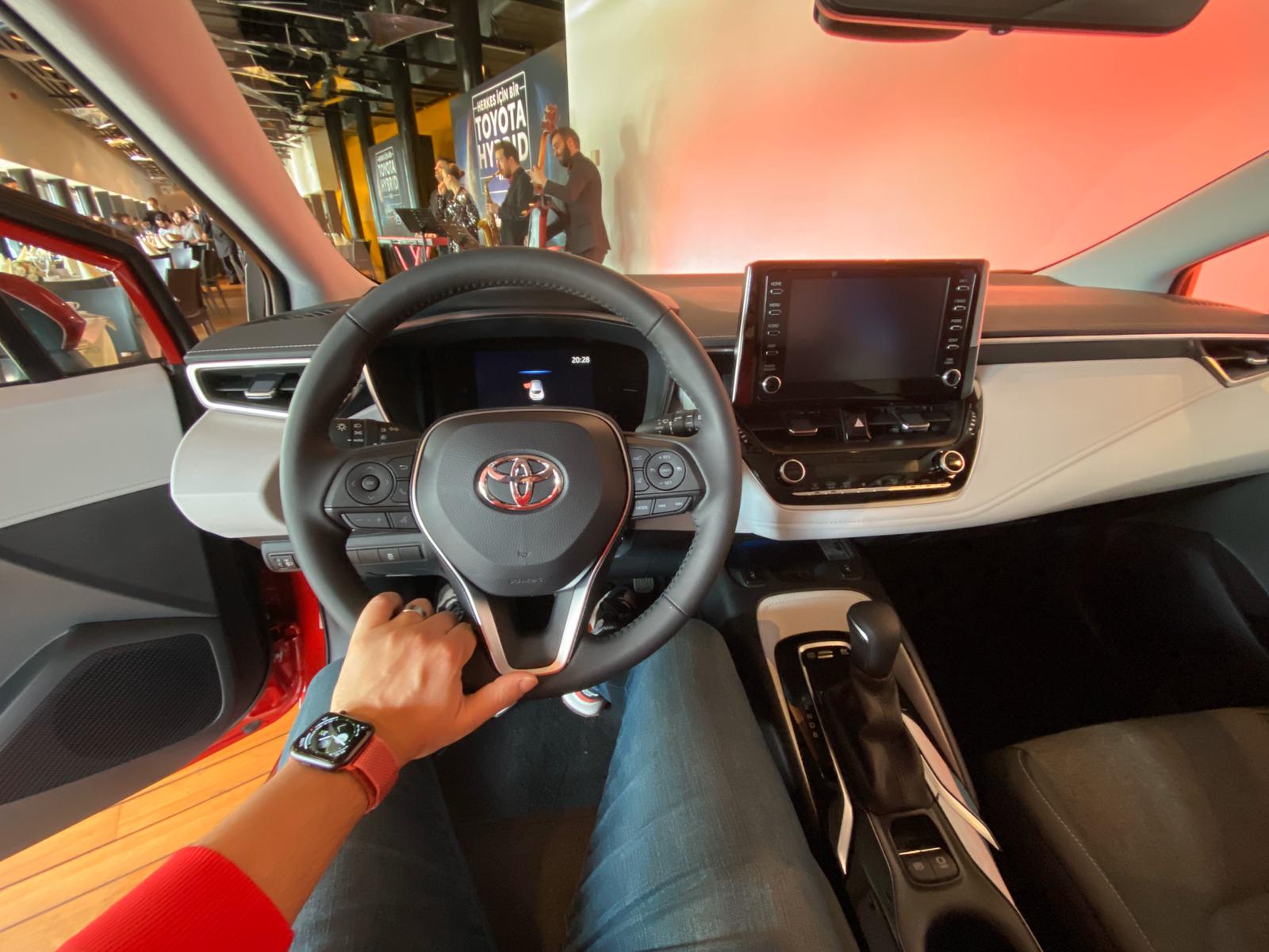 Toyota Corolla Hatchback 2020: Цена и верзии во Турција – бензински и хибридни модели