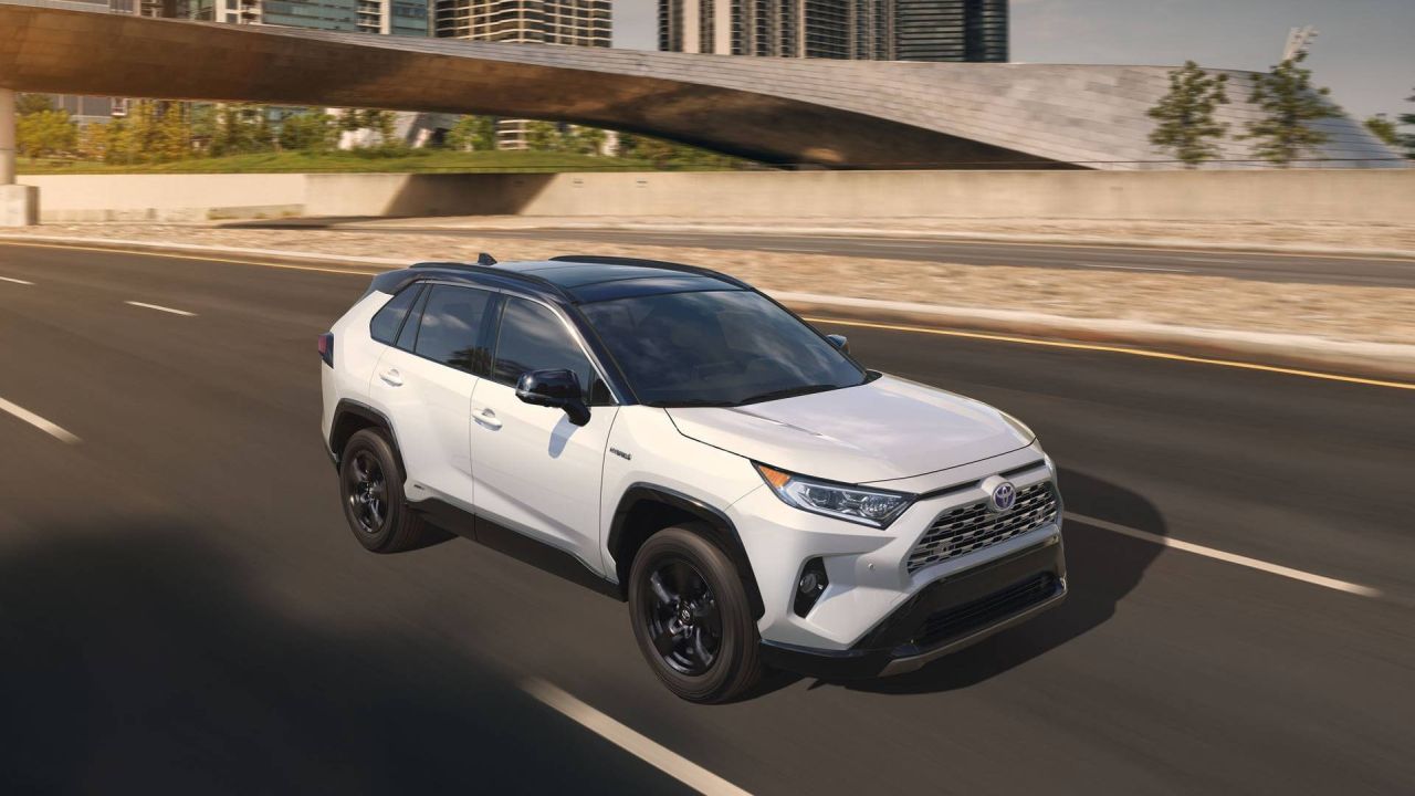 Toyota RAV4: Светски лидер во продажбите со рекордни бројки и идни Hybrid верзии