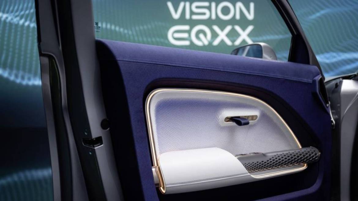 Vision EQXX: Мерцедесовиот концепт кој ги истражува границите на електричниот опсег и сончевата енергија