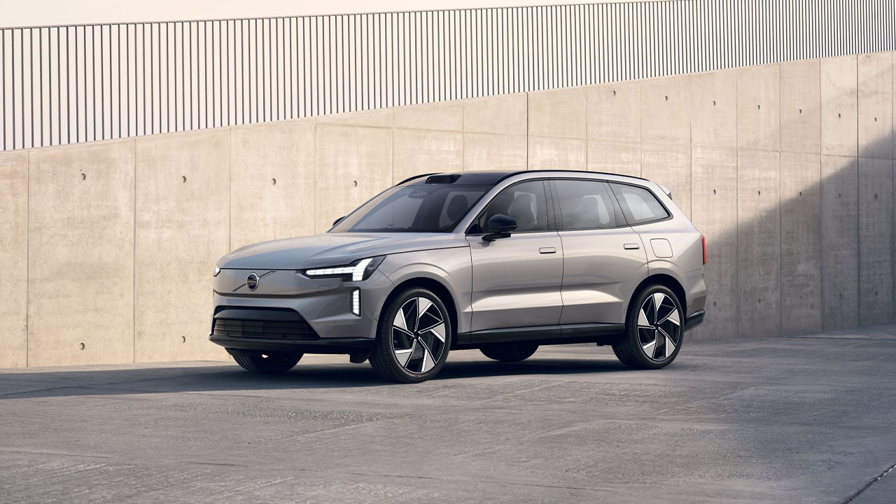 Volvo EX90: Преполовени патеки кон чиста енергија и напредна безбедност