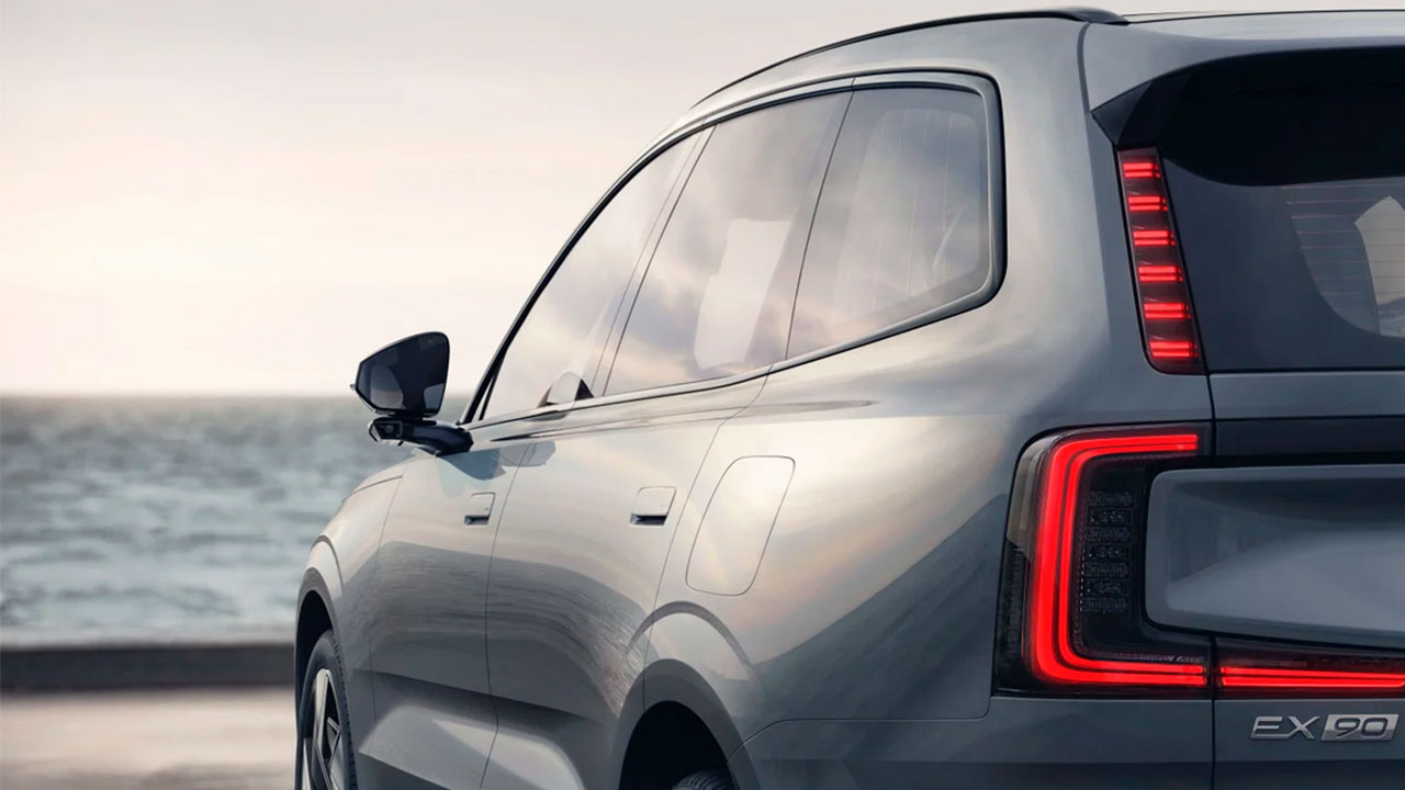 Volvo EX90: Интелигентна безбедност и електрична иднина во SUV сегментот