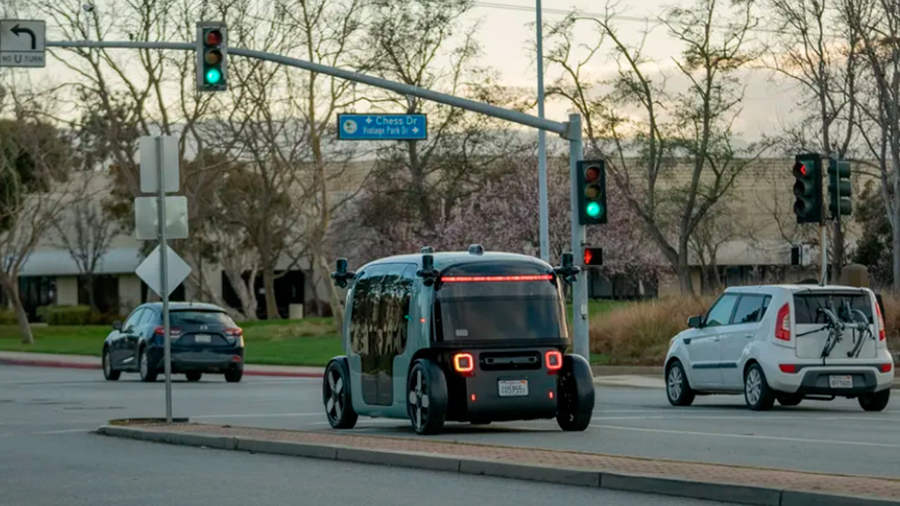 Амазон и Zoox поставуваат тестирање на автономни такси во Фостер, Калифорнија