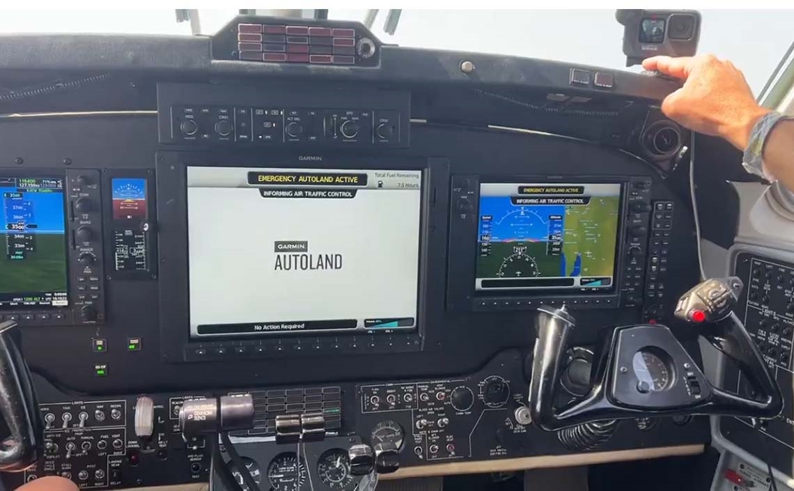 Autoland: Првото реално итно користење на автономниот систем за слетување и можност за избор во воздух