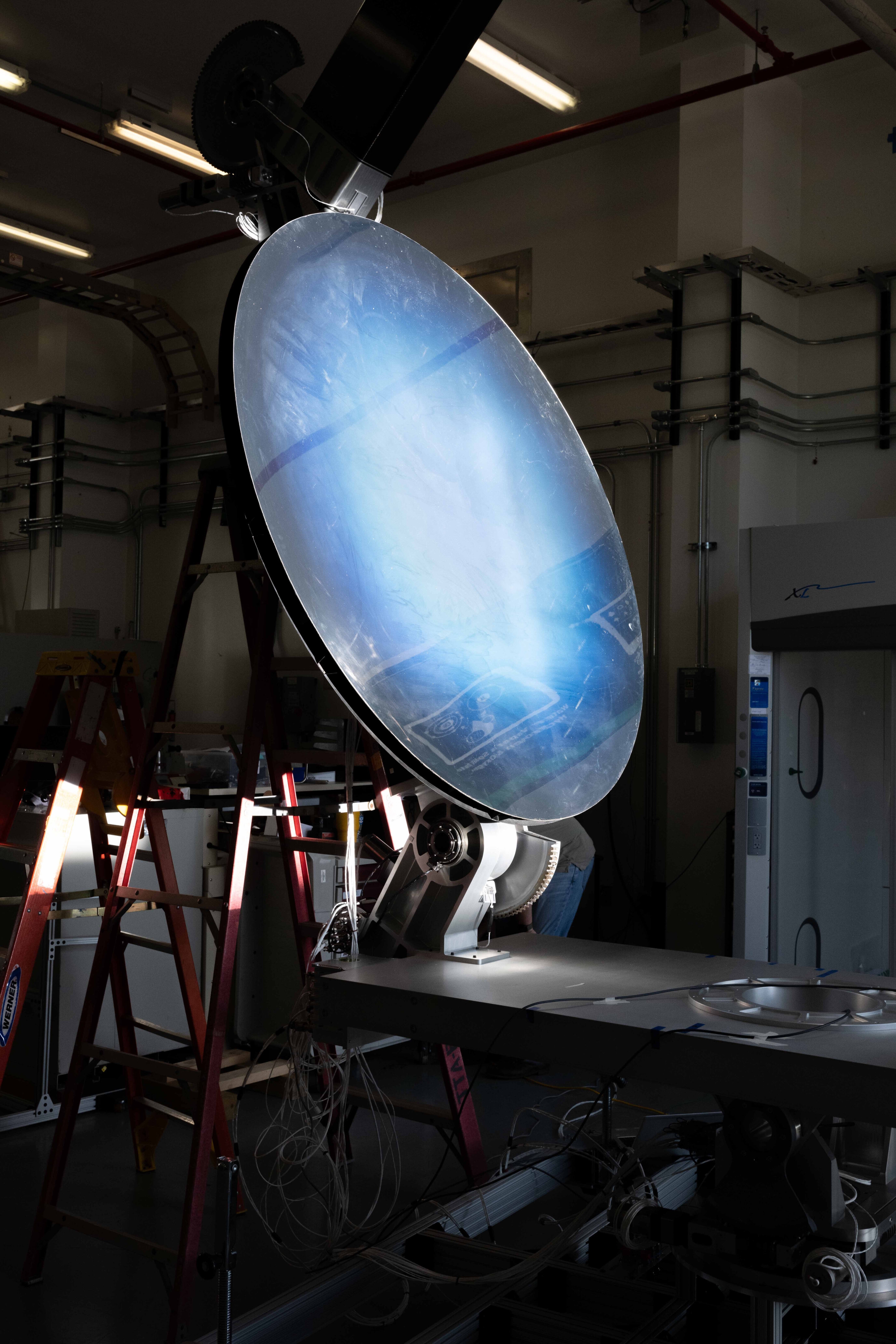 Производство на кислород од ресурси на Месечината и Марс: Нов чек со концентрираниот реголит со сончева светлина