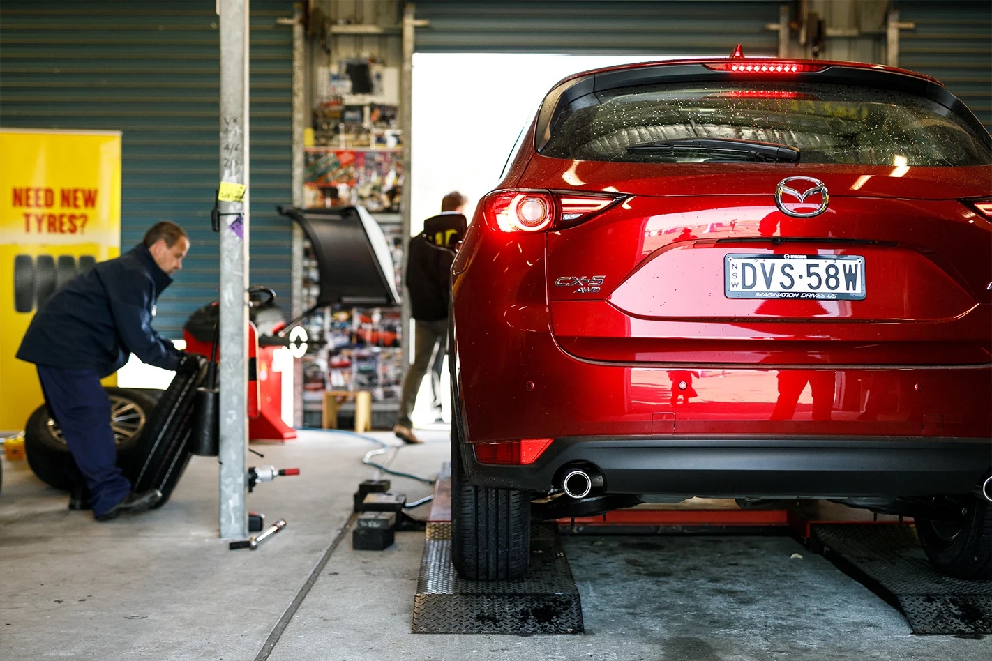 Патот на иднината за поправки: Нови трендови со вештачка интелигенција во домаќинството и автомобилските услуги