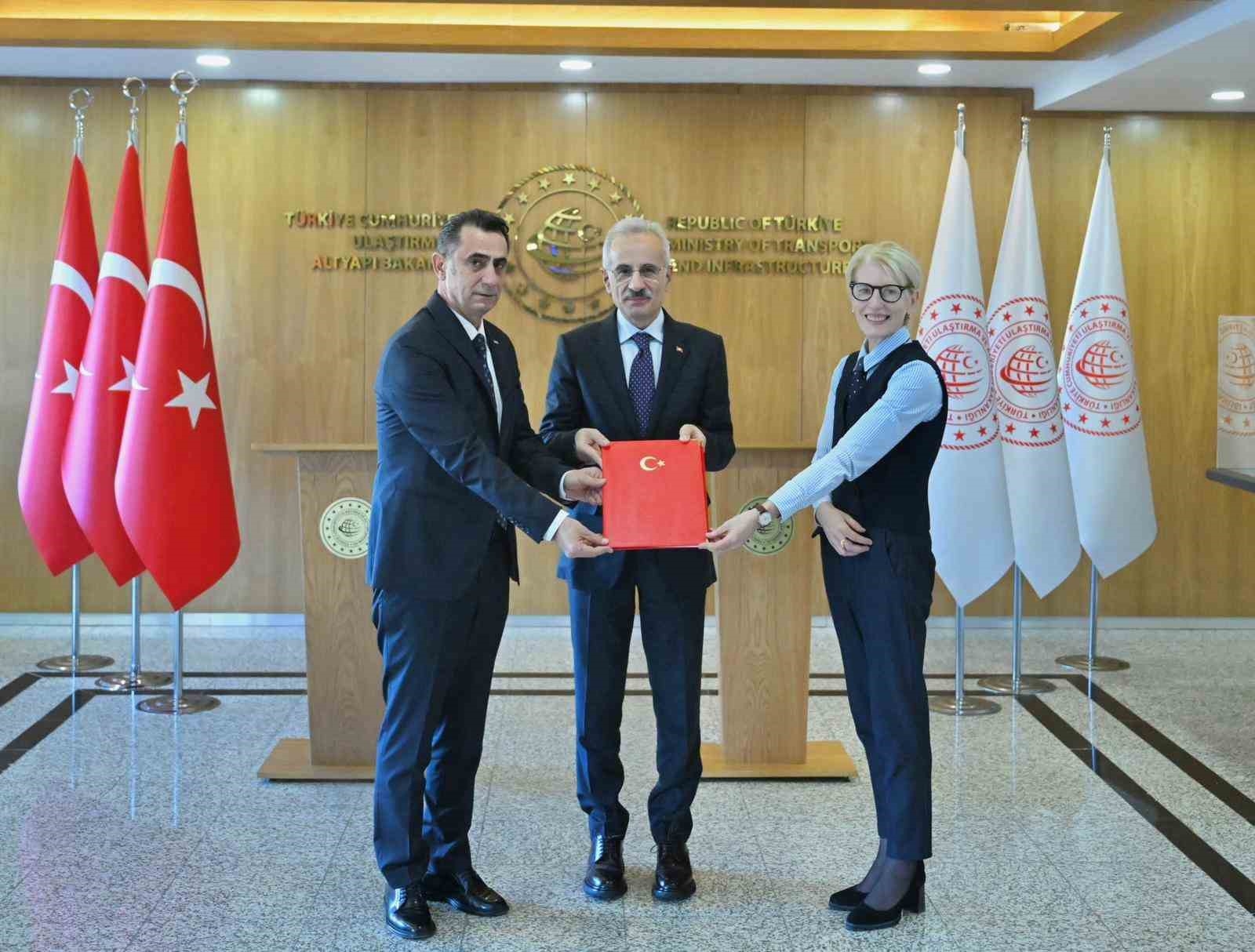 Стратешки договор за соработка помеѓу Турција и Обединетото Кралство за проектот со возови со водородно гориво