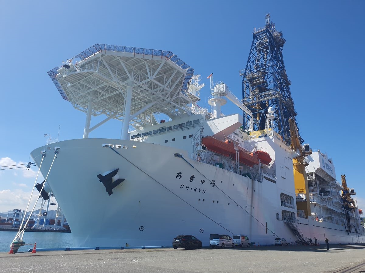 Ново домашно богатство со редки елементи од длабокото море: Јапонскиот проект Минатори