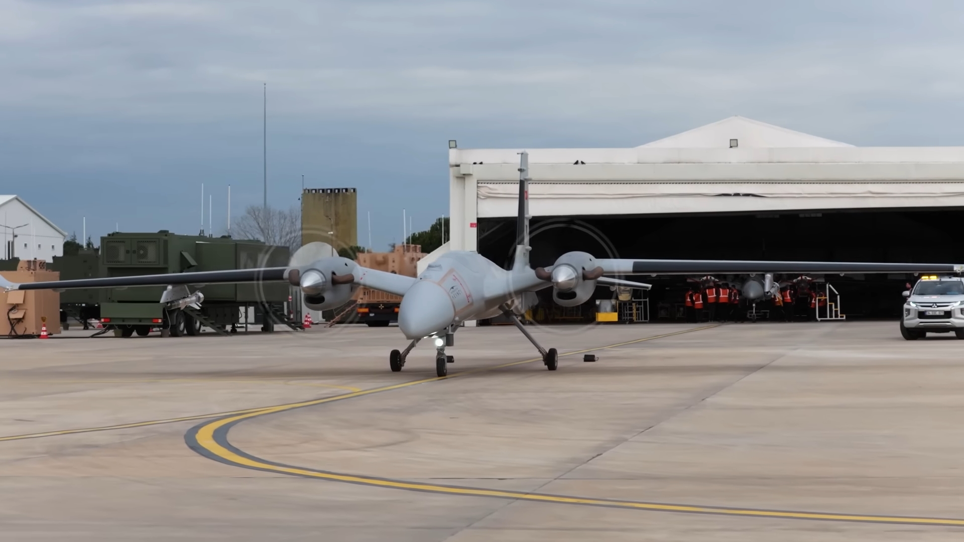 УСПЕШНОСТ СО ЕРЕН Лаунчинг Ракетата во ХВАТКОТ НА БЕСПИЛОТНИОТ АВИАЦИЈА