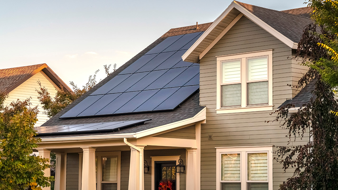 Соларни системи за дома: пресметки, предности и алтернативи