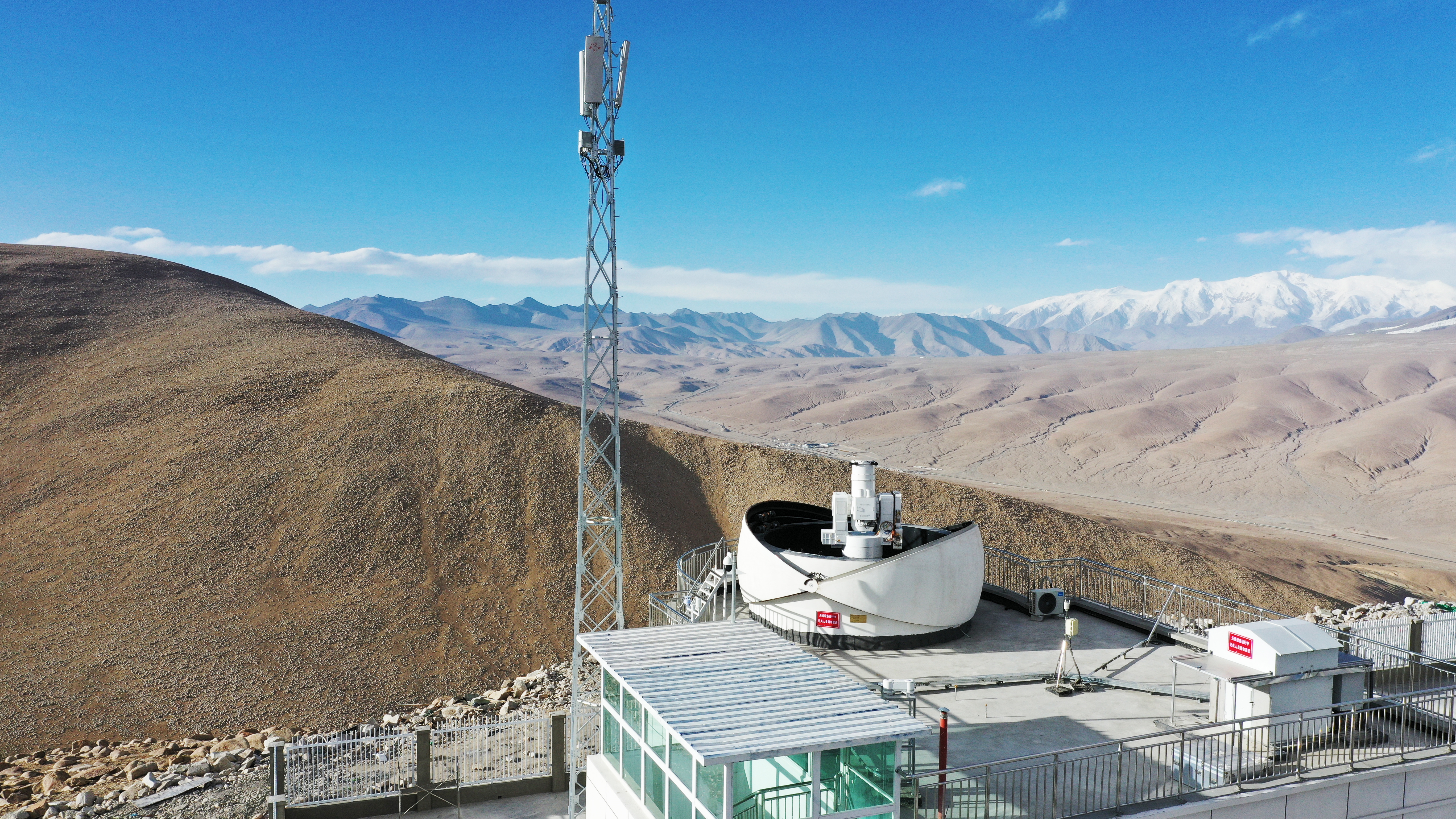 Успех на Кина во капацитетот од 120 Gbps во лазиерската комуникација satellite-land