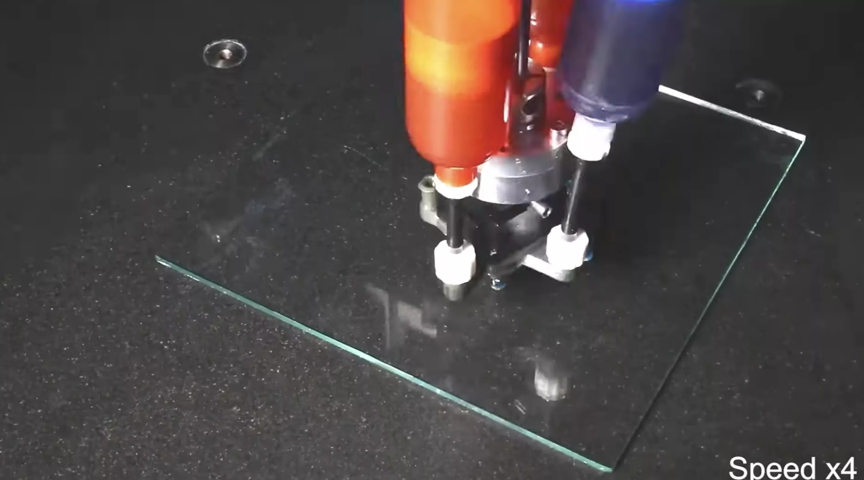 Геометријата кодирана тивка револуција: 3D печатени интегрирани внатрешни структурни активатори