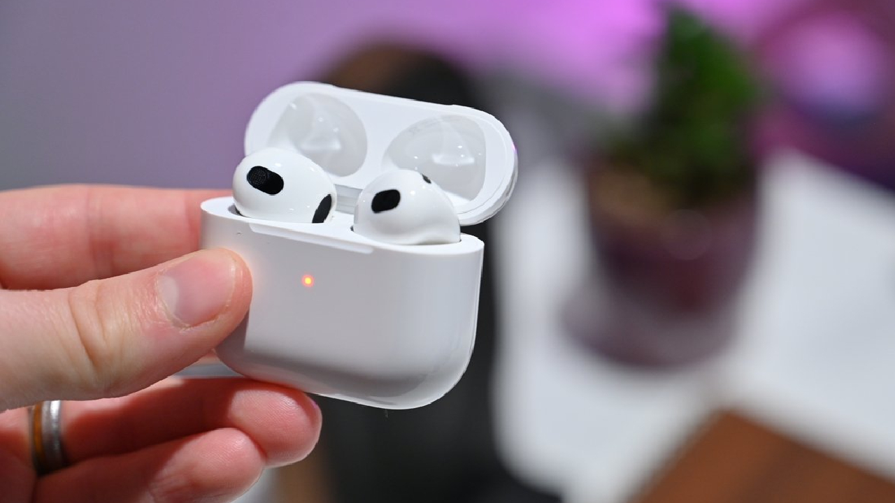 AirPods со PlayStation: Bluetooth решение и начините за надминување на проблемите