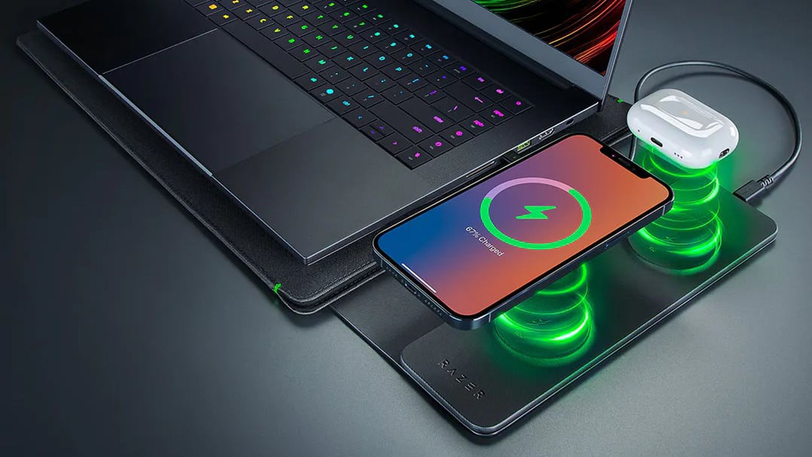 Razer 16 лаптоп преклоп: вграден систем за безжично напојување со мобилен модул