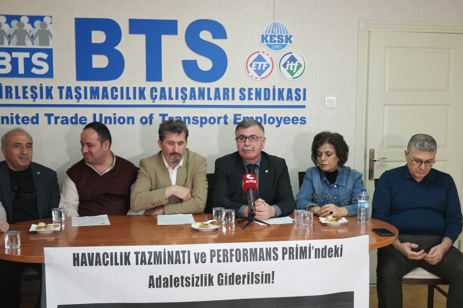 Одлука за еднодневен штрајк за фер надомест и перформансни бонуси за вработените во DHMI