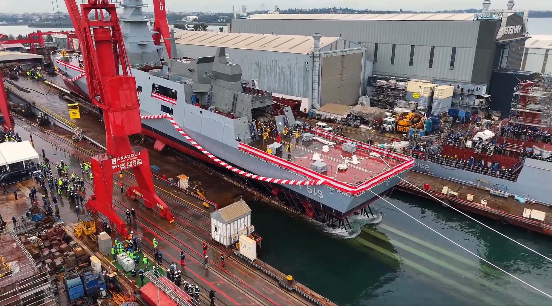 Патувањето на Истиф класата фрегати: Ахедиз (F-519) се среќава со морето