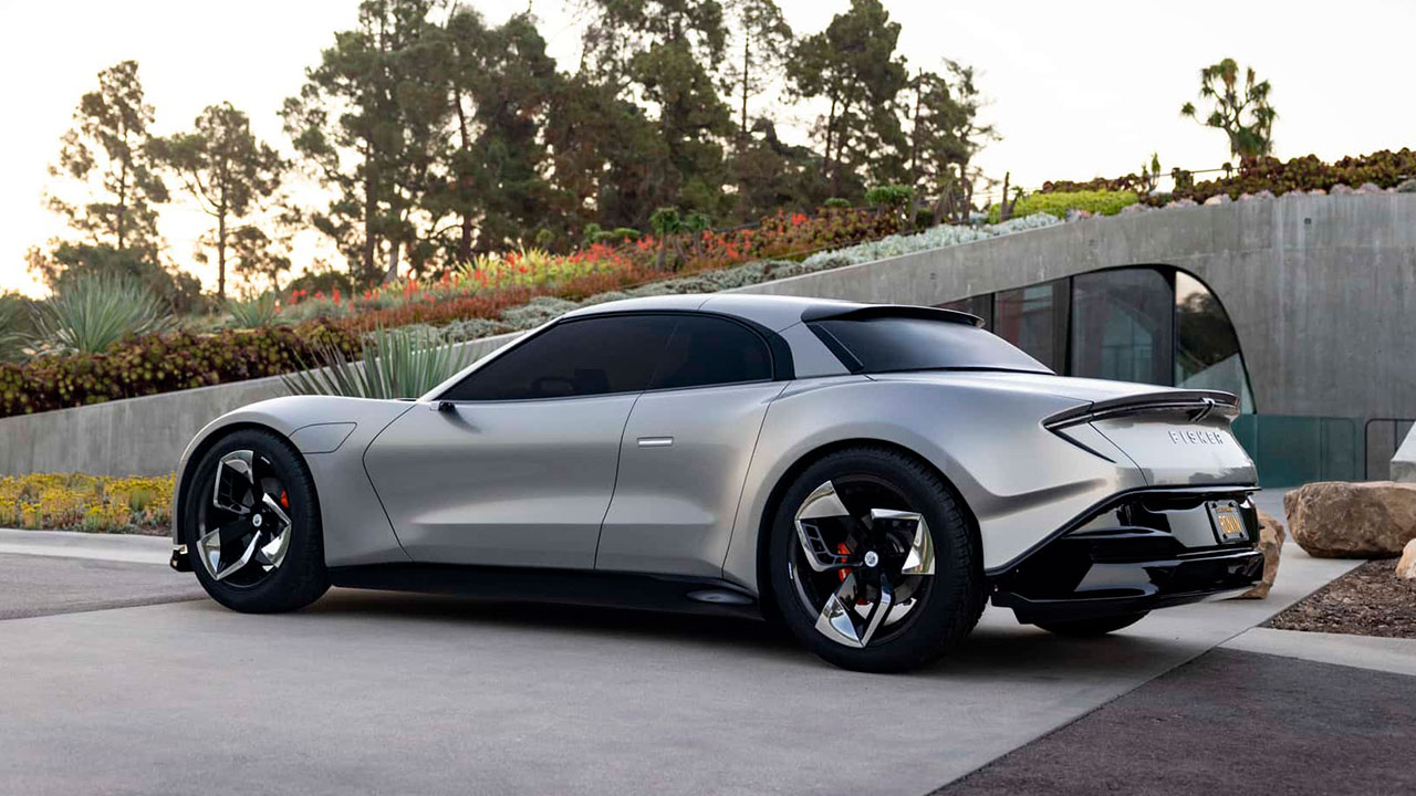 Фискер Ронин: Новиот електричен супер автомобил што се движи со повеќе од 1000 коњски сили
