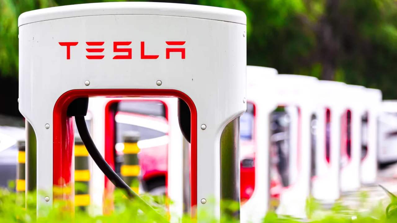 GM, Tesla NACS Интеграцијата носи нова ера во електричното полнење