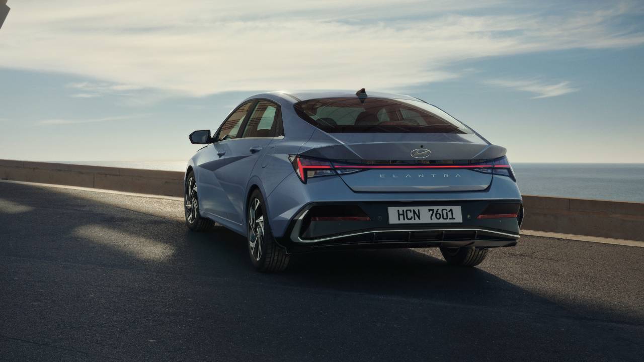 Новиот Hyundai Elantra со седан сегментот, со комбинација на елеганција и технологија