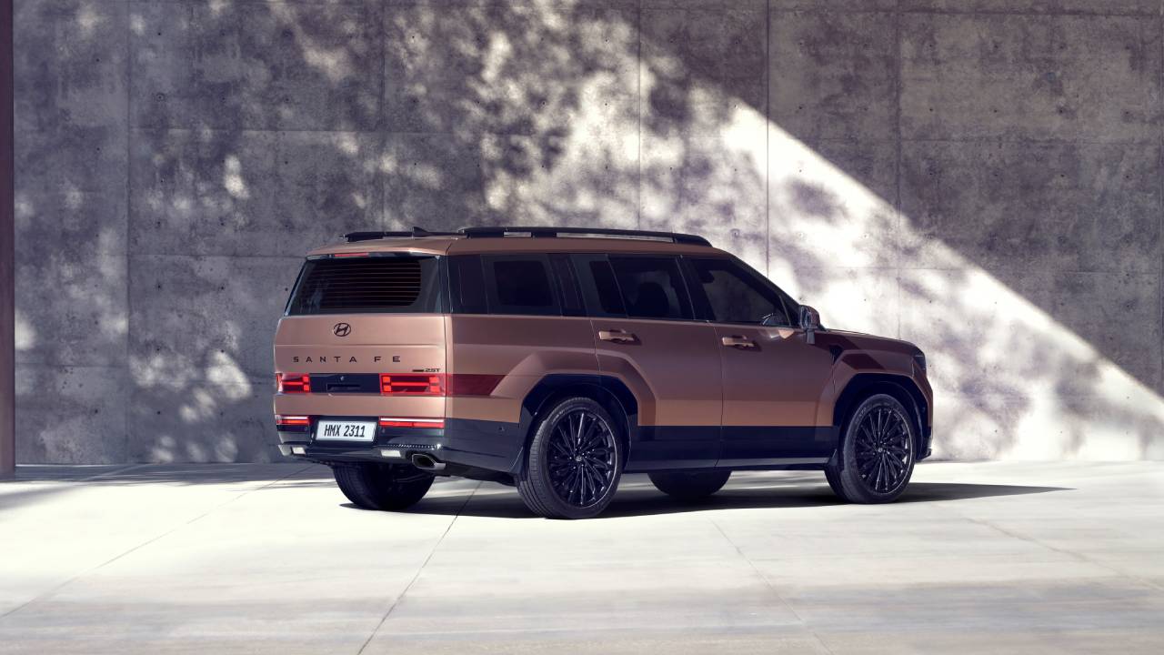 Hyundai Santa Fe 2024: Нов Генерален Дизајн и Карактеристики на Одржлив Внатрешен Простор