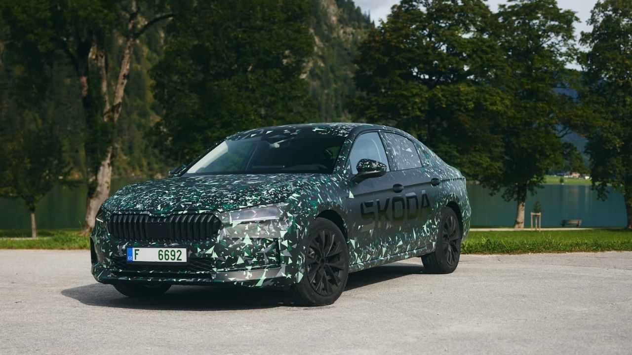 Skoda Superb Обнова: Новиот модел на турскиот пазар како светла точка меѓу опции за Passat