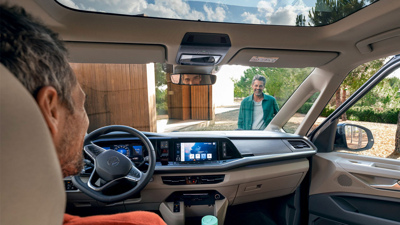 Нов Multivan: Предности на е-полначен хибрид и патување во Турција