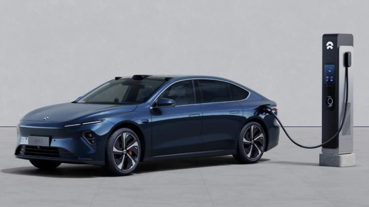 Патувањето на Nio со паметниот телефон: Кинескиот гигант во електричните автомобили, со NOMI бранува толпи