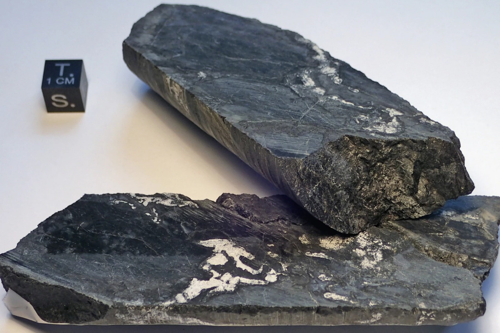 Натуралните нуклеарни реактори на Окло: Љубовта кон геолошките тајни и нуклеарната фисјон