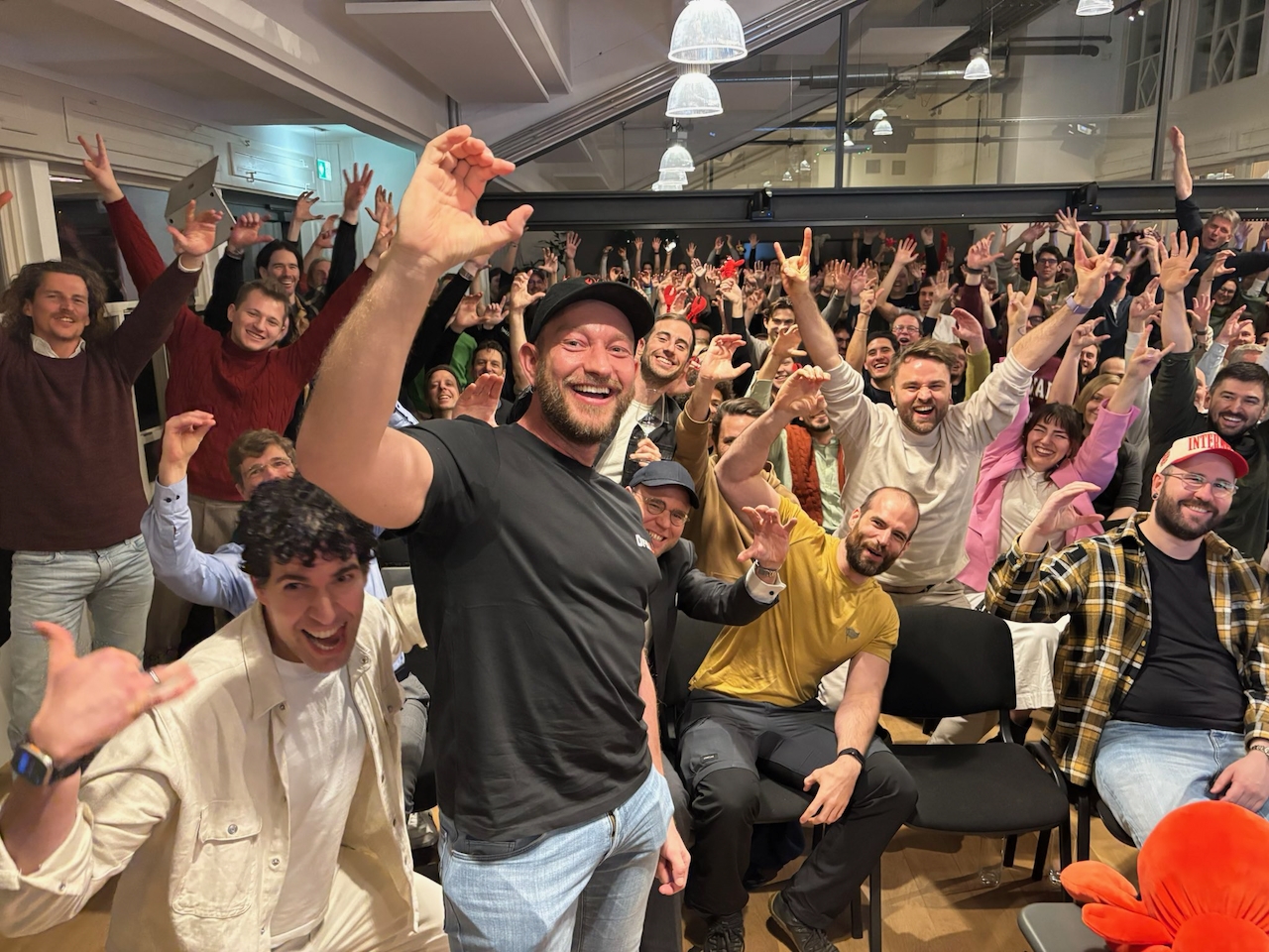 Од OpenClaw до OpenAI: Патување кон иднината на повеќенагодните агенти