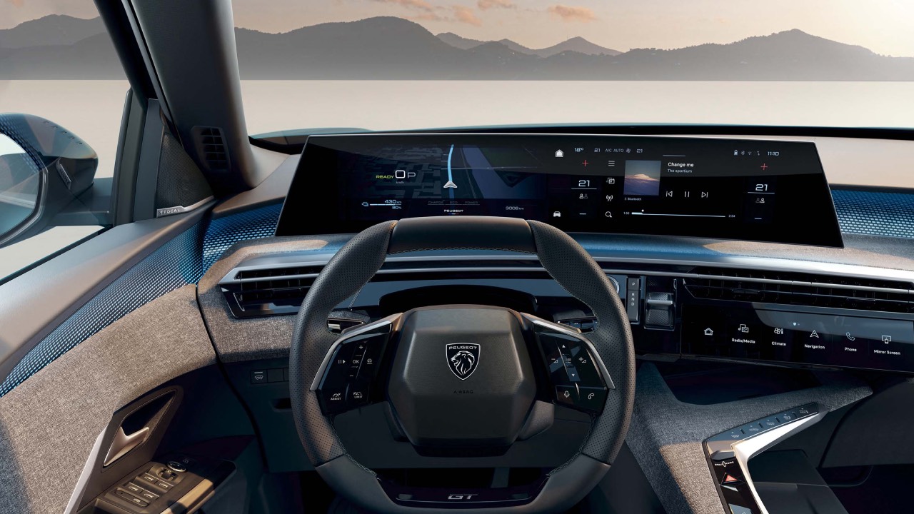 Нов Peugeot Panoramik i-Cockpit со метаморфозата на 3008: дизајн и технологија што се издигнуваат во возењето