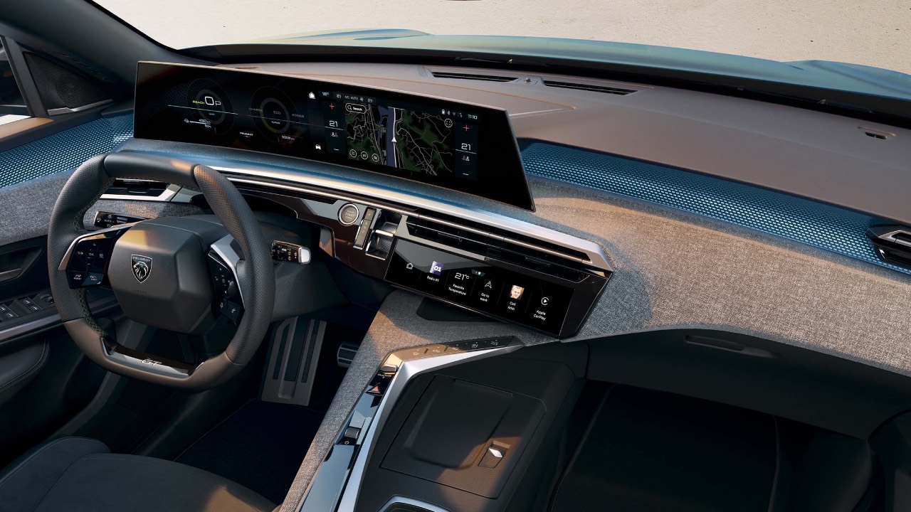 Нов Peugeot Panoramik i-Cockpit со метаморфозата на 3008: дизајн и технологија што се издигнуваат во возењето