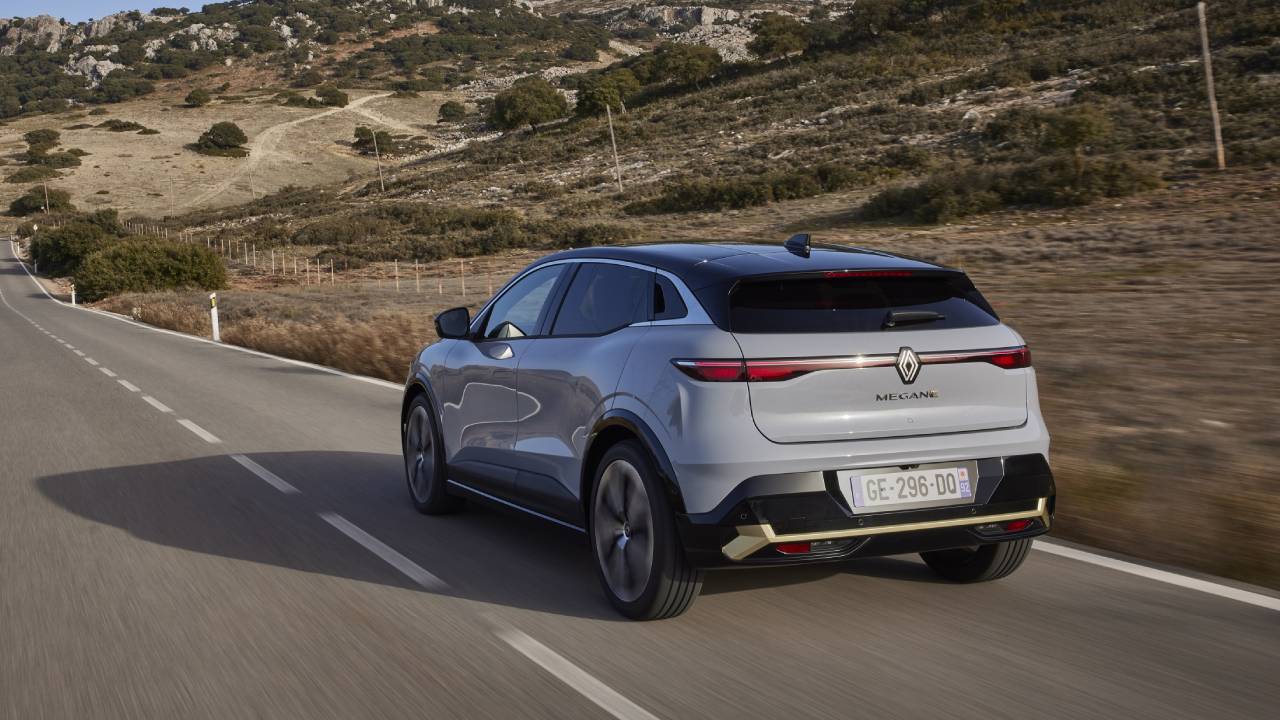 Рено Меган Е-Тек: %100 Електрични предности и карактеристики во Турција