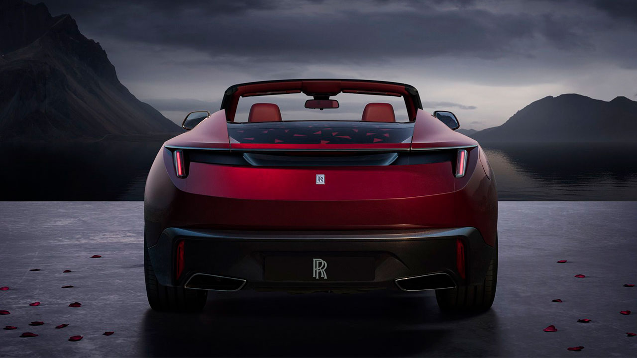 Rolls-Royce Droptail: Ново лице на личниот луксуз и техничките детали