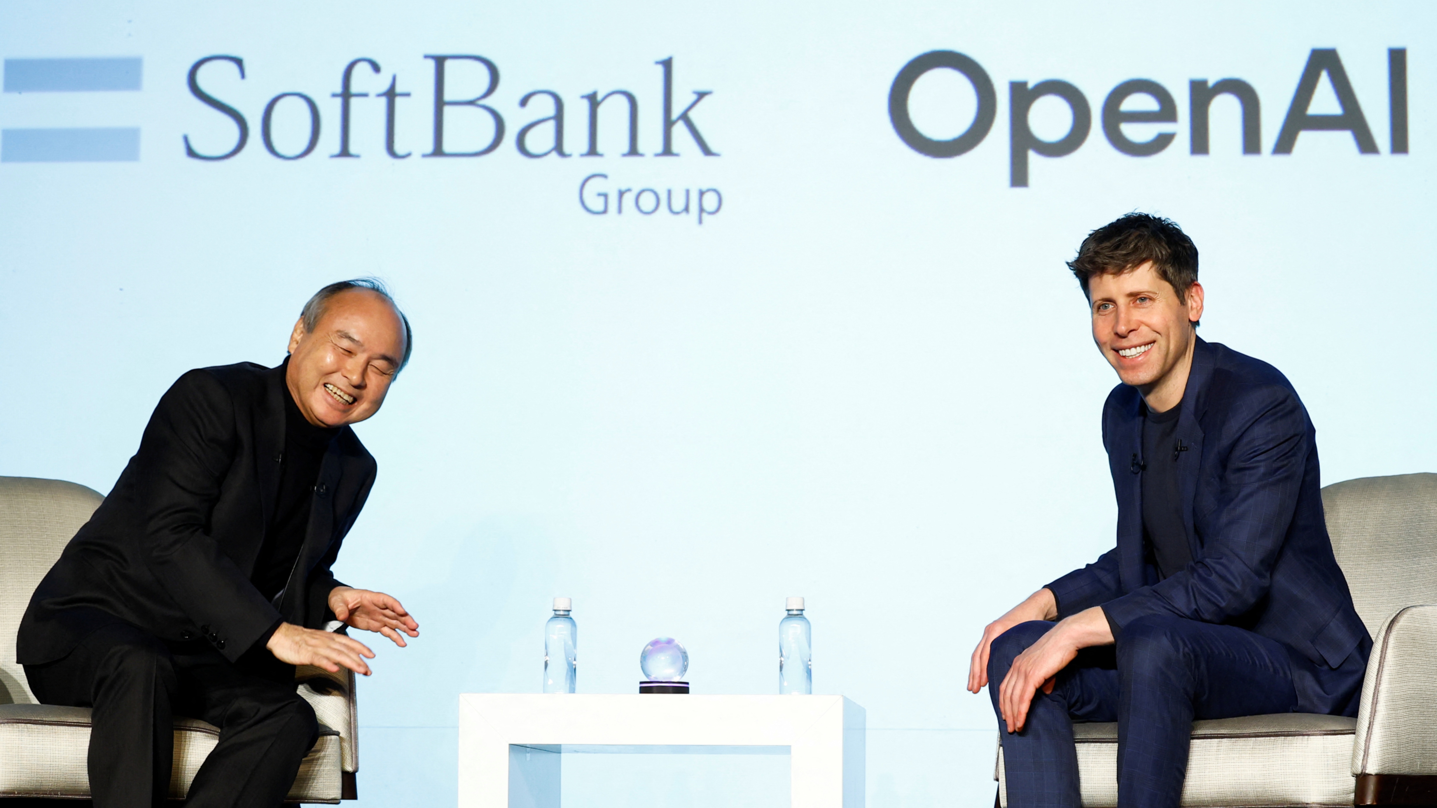 Инвестиција и стратешки обврски на SoftBank–OpenAI: Финансирање на еко-системот за вештачка интелигенција во периодот 2025–2026