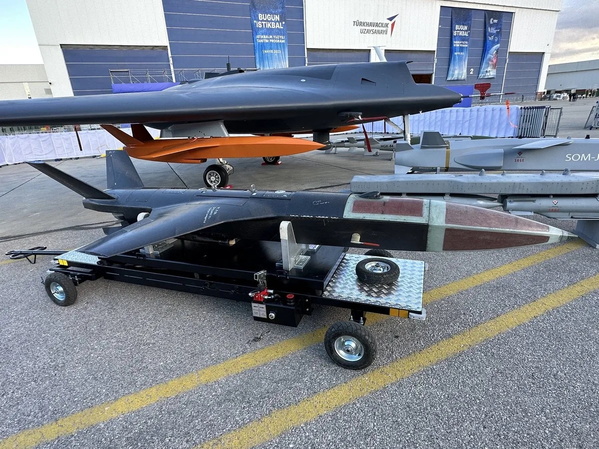 TUSAŞ SAHA EXPO 2026 ги претставува новите дизајни на камиказе и хеликоптери