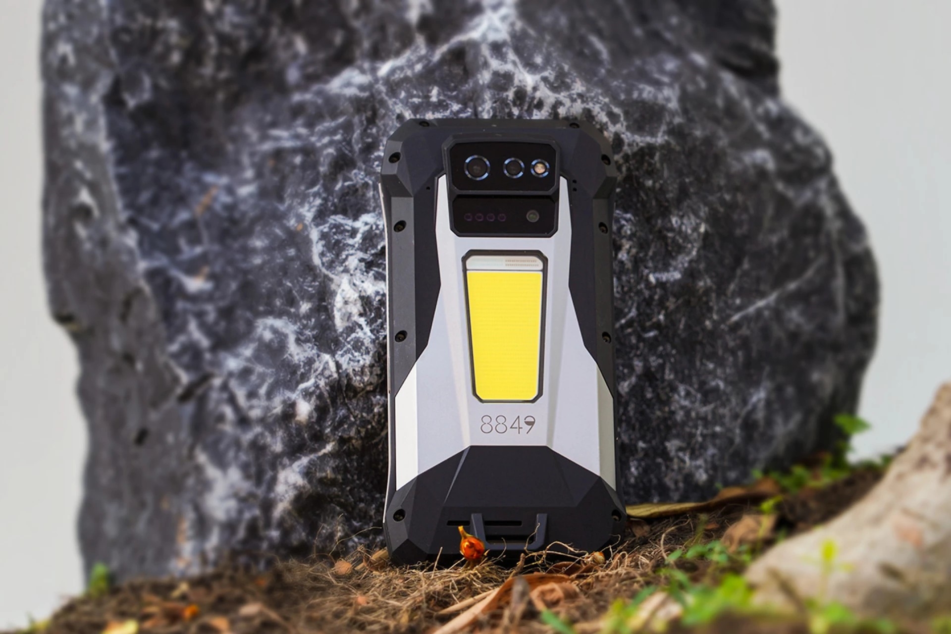 Tank X со моќ и слика во природата: Ефтина пријателска опција за кампување?