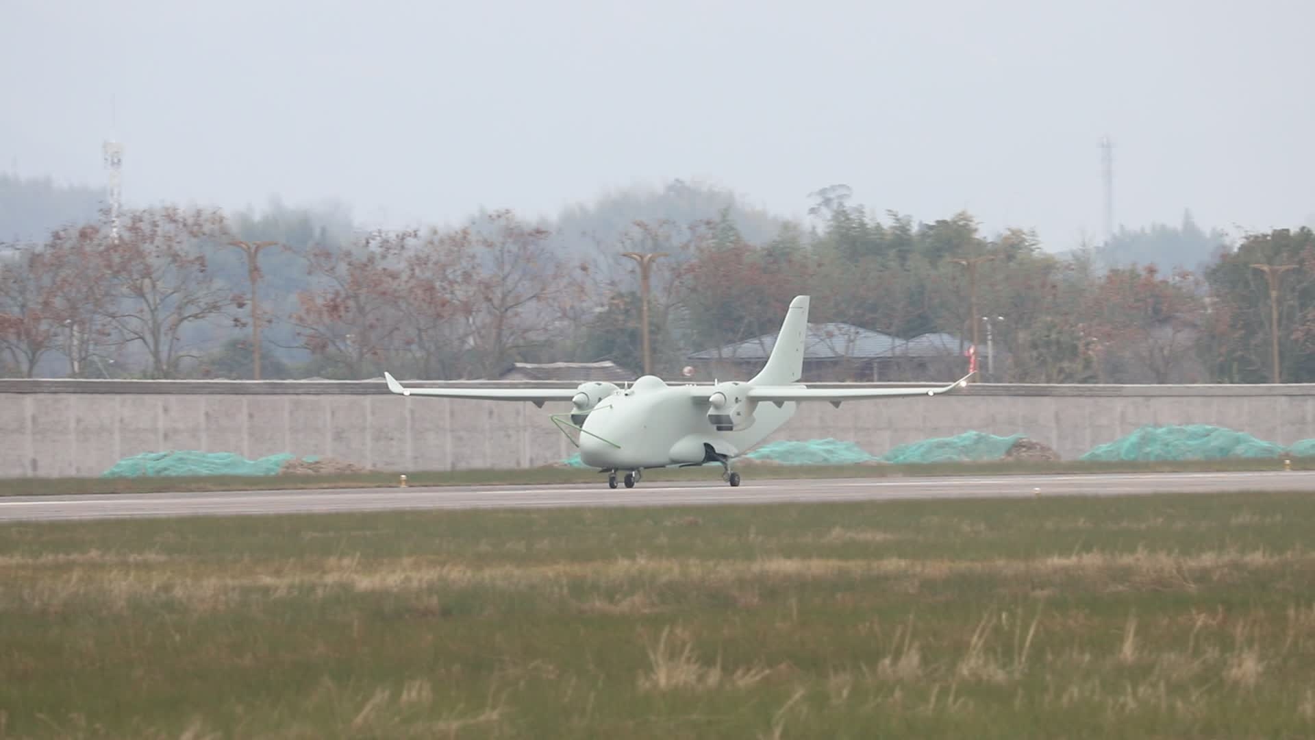 YH-1000S Хибриден автономен товарен авион: од кратките писти до глобалната мрежа на задачи